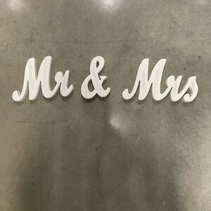 White 'Mr & Mrs' Decorative Sign